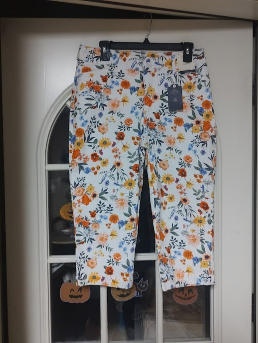 New St John's Bay Emma Floral Mid Rise Secretly Slender Capri Size Women's 6